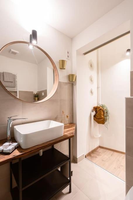 Brandnewchainbridgehome For 2-Fastwifi/Ac/Smarttv Budapest Esterno foto