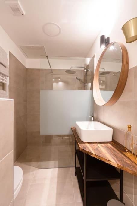 Brandnewchainbridgehome For 2-Fastwifi/Ac/Smarttv Budapest Esterno foto